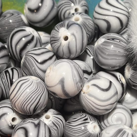 (BP07) 5 x Mono Swirl beads