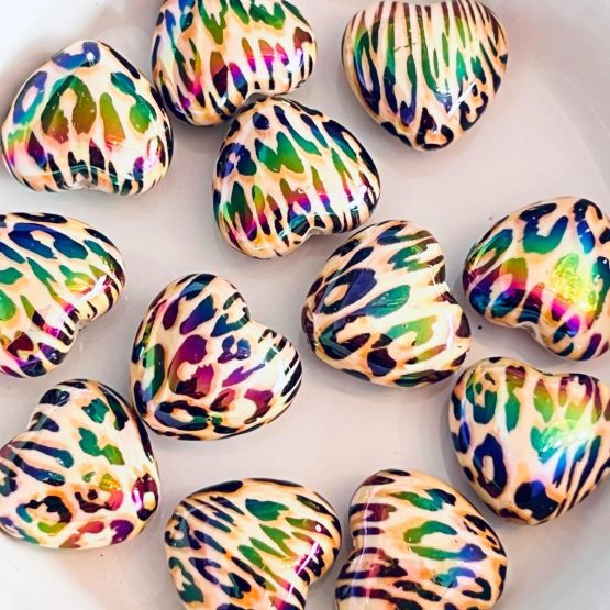 (BP114) 5 x Leopard Heart Beads