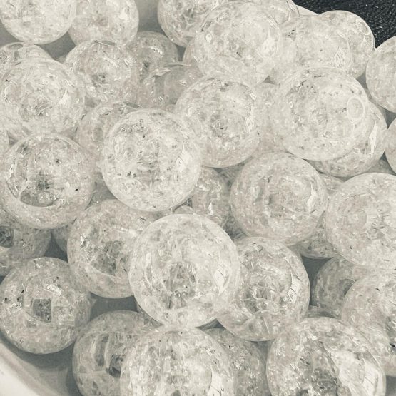(BP120) 5 x White Crackle Beads