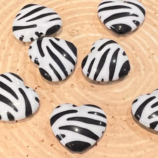 (BP164) 5 x 20mm Zebra heart beads