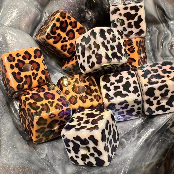 (BP181) 5 x 16mm animal print cube beads