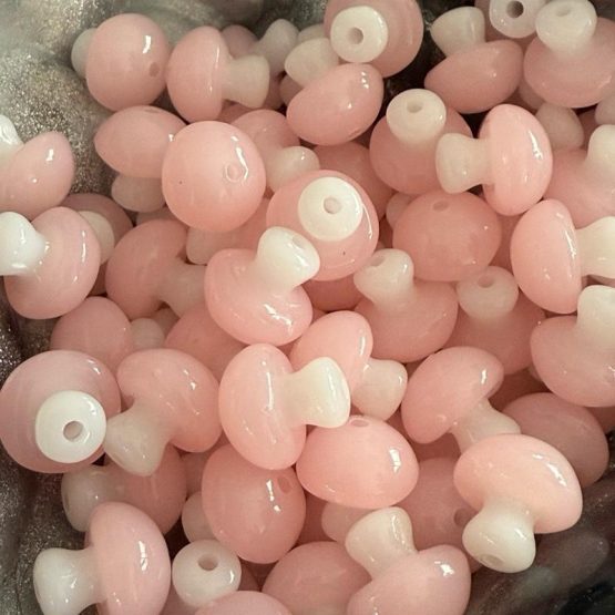 (BP194) 10 x 14mm pink toadstool mushroom beads