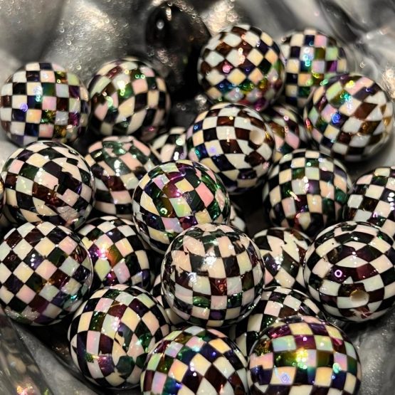 (BP200) 5 x 16mm chequered beads