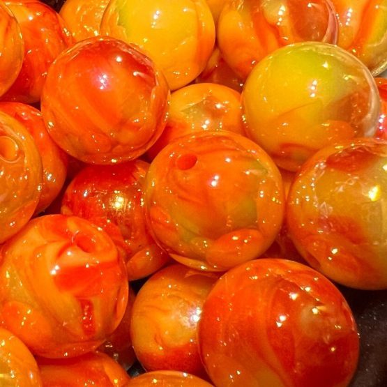 (BP218) 5 x 16mm Orange swirl beads