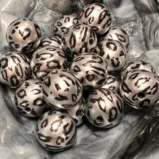 (BP252) 5 x silver animal print beads