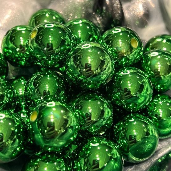 (BP284) 5 x 16mm metallic green beads