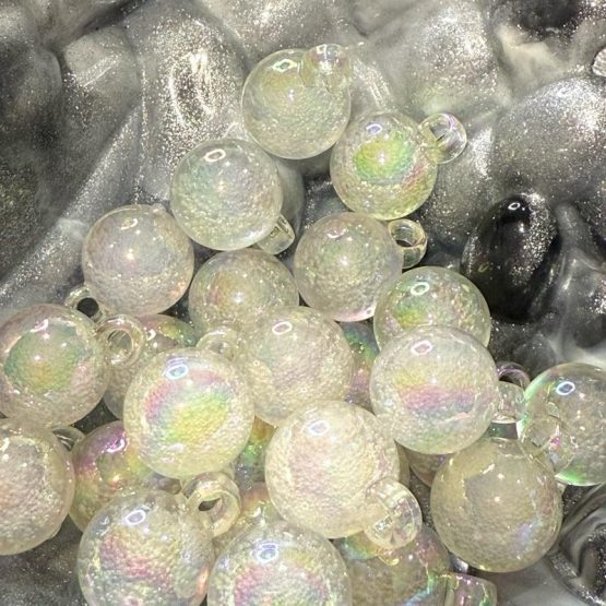 (BP409) 10 x 16mm white bubble pendant charm