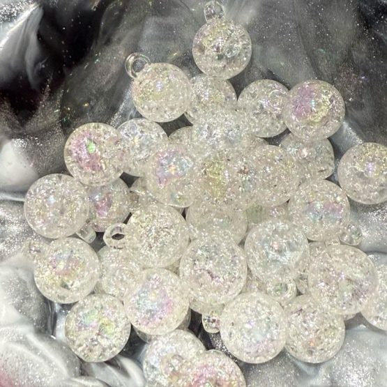 (CHARM 422) 10 x white crackle pendant charm