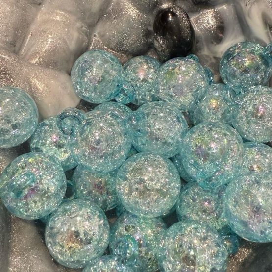 (CHARM 426) 10 x turquoise Blue crackle pendant charm