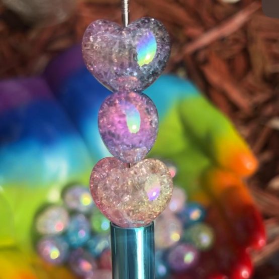 (BP48) 4 x heart crackle beads