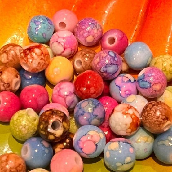 (BP56) 40 x speckled beads
