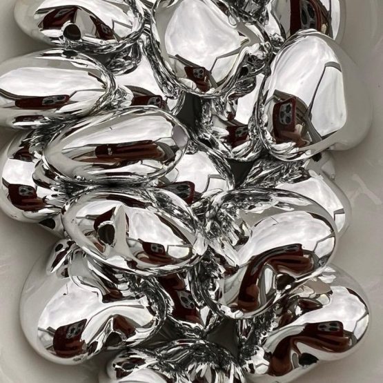 (BP97) 5 x silver metallic heart Beads