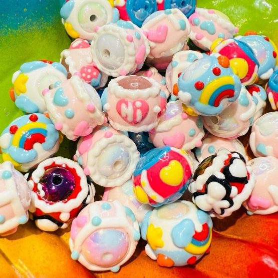 (BP03) 6 x Hand painted beads