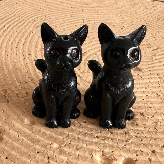 (BP FB) 1 x cat bead black