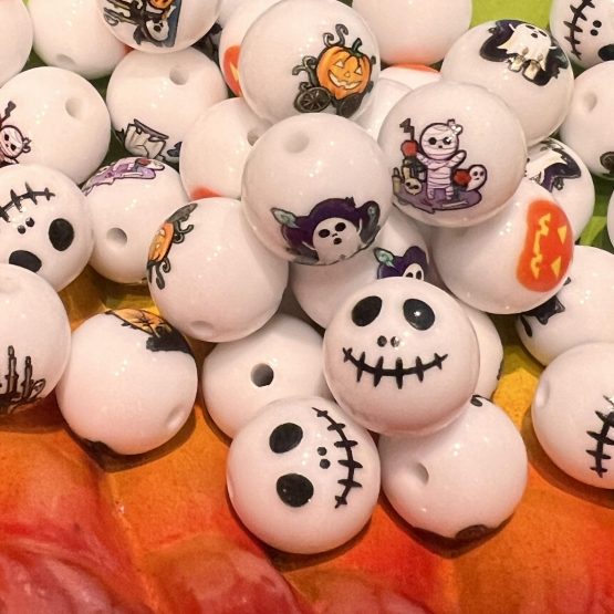 (BP FB ) 10 x 16mm halloween print mix beads