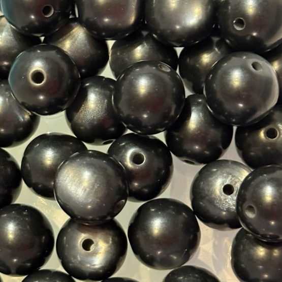 (BP) 5 x 16mm Black cats eye