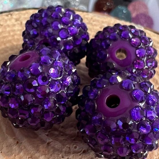 (BP22 18) 1 x 20mm Purple bead