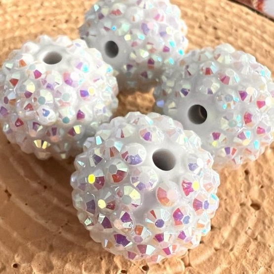 (BP22 20) 1 x 20mm white ab bead
