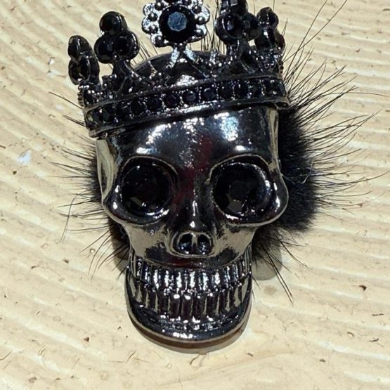 1 x skull bead