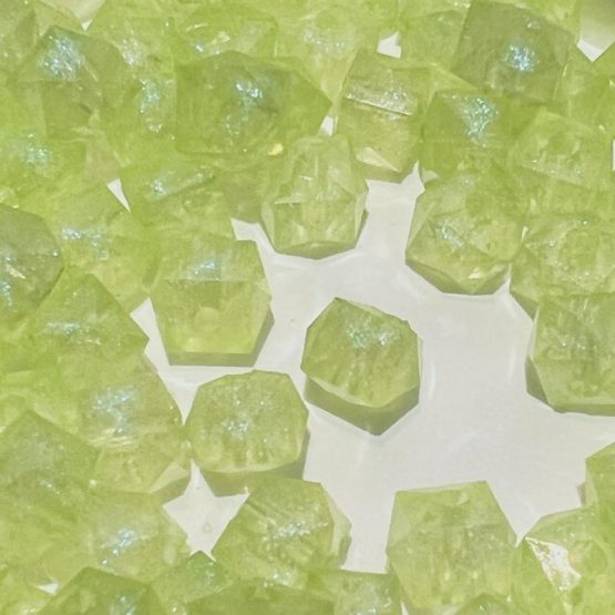 (BP244) 20 x 8mm Green hex glitter beads
