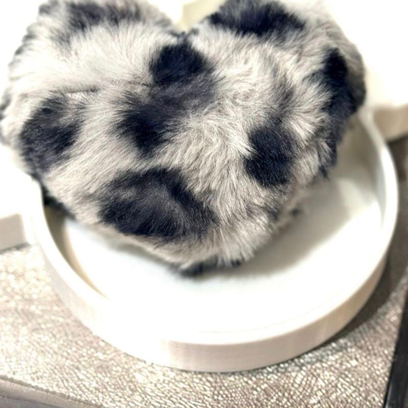 pom grey leopard